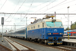 Lokomotiva: 350.004-8 | Vlak: EC 171 Hungaria ( Berlin Hbf. - Budapest Kel.pu. ) | Místo a datum: Kolín (CZ) 18.05.2010