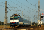 Lokomotiva: 350.007-1 | Vlak: EC 170 Hungaria ( Budapest Kel.pu. - Berlin Hbf. ) | Místo a datum: Starý Kolín (CZ) 18.09.2009