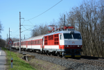 Lokomotiva: 350.007-1 | Vlak: Ex 221 Súľov ( Praha hl.n. - Žilina ) | Místo a datum: Chvaletice (CZ) 06.04.2018