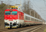 Lokomotiva: 350.011-3 | Vlak: EC 172 Vindobona ( Wien Südbf. - Hamburg-Altona ) | Místo a datum: Kolín (CZ) 08.04.2006