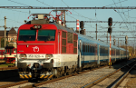 Lokomotiva: 350.020-4 | Vlak: EC 170 Hungaria ( Budapest Kel.pu. - Berlin Hbf. ) | Místo a datum: Pardubice hl.n. (CZ) 22.10.2013