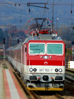 Lokomotiva: 361.102-7 | Vlak: R 603 Čingov ( Bratislava hl.st. - Košice ) | Místo a datum: Vrútky 21.10.2013