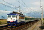 Lokomotiva: 362.002-8 | Vlak: R 474 Jadran ( Split - Praha hl.n. ) | Msto a datum: Tatce (CZ) 25.07.2009