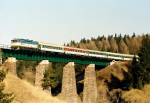 Lokomotiva: 750.204-0 | Vlak: Ex 140 Detvan ( Zvolen os.st. - Praha hl.n. ) | Místo a datum: Horná Štubňa obec 04.02.2002
