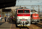 Lokomotiva: 757.002-1, 210.011-3 | Vlak: Zr 1849 Borišov ( Žilina - Zvolen os.st. ) | Místo a datum: Zvolen os.st. 21.10.2013