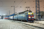 Lokomotiva: ČS7-170 | Vlak: P 139/140 ( Kharkiv-Pasazhyrskyi – Odesa-Holovna ) | Místo a datum: Dnipro-Golovnij 30.12.2021