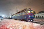 Lokomotiva: ČS7-303 | Vlak: P 92/91 ( Kostiantynivka - Odesa-Holovna ) | Místo a datum: Dnipro-Golovnij 30.12.2021